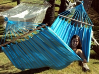 Tenda Outdoor PRO  Tuchhängematte in köstlichem, pastellfarbigem Design.